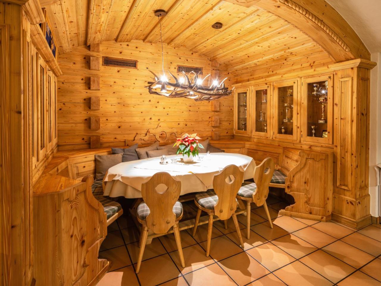 סאלפלדן אם שטיינרן מיר Hotel Schoerhof מראה חיצוני תמונה